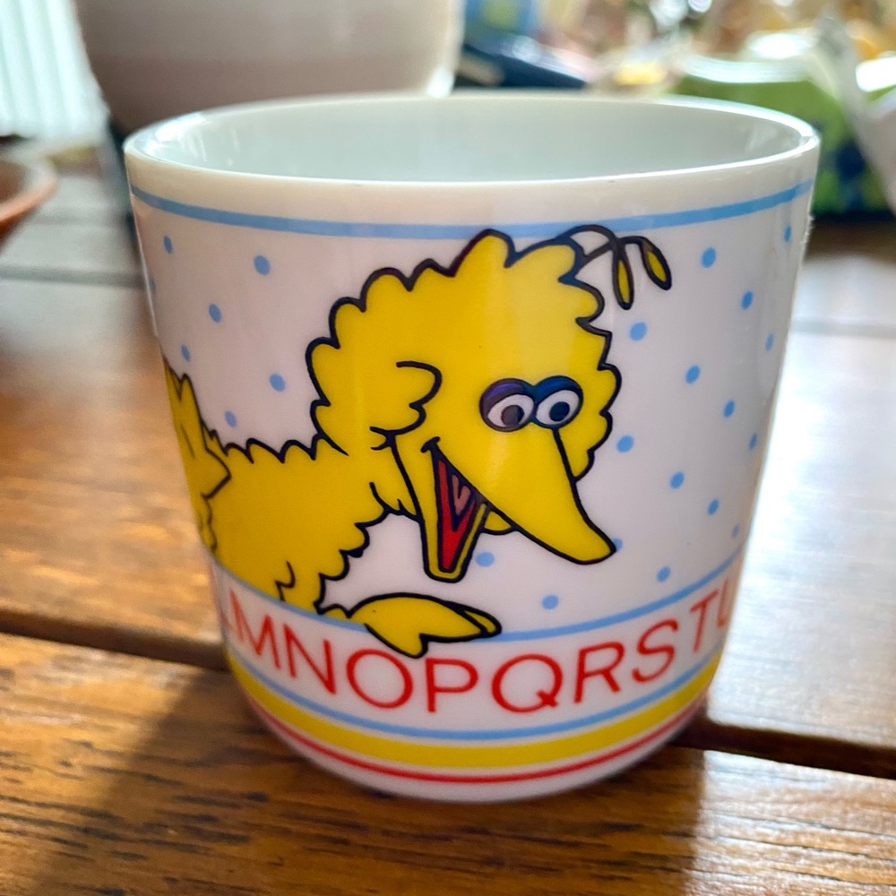 Vintage “Big Bird” Childs Cup.  1970s Porcelain Made in Japan.  Alphabet Bottom